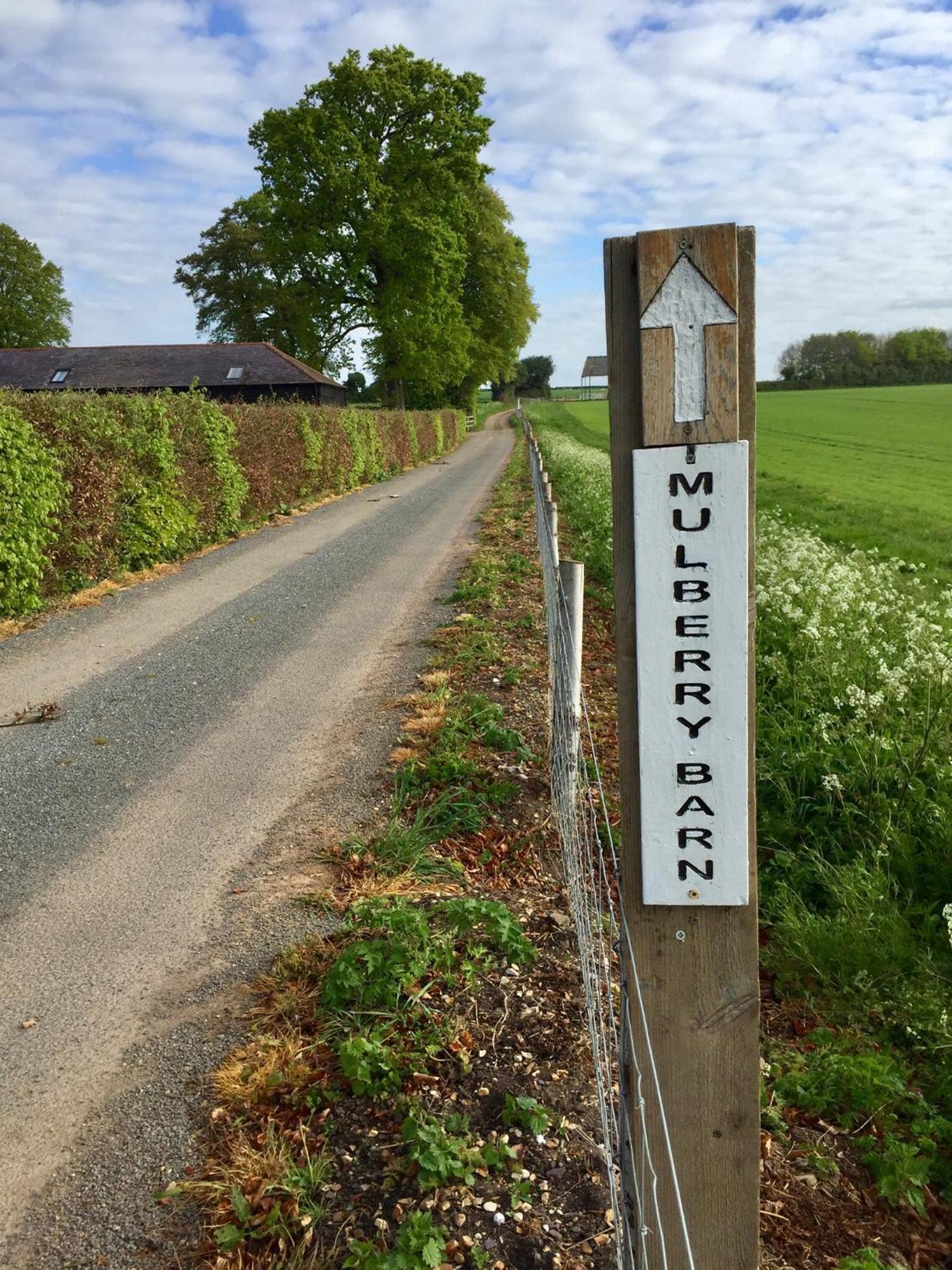 Mulberry Barn Panzió Micheldever Kültér fotó